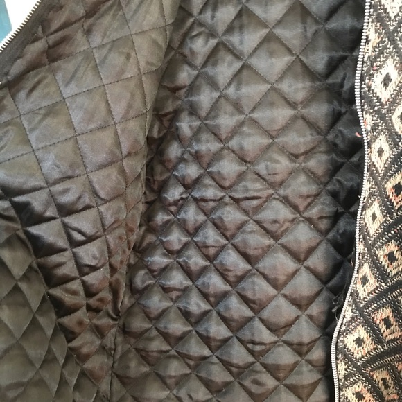 Urban renewal multicolored vest with Aztec pattern - Picture 4 of 4